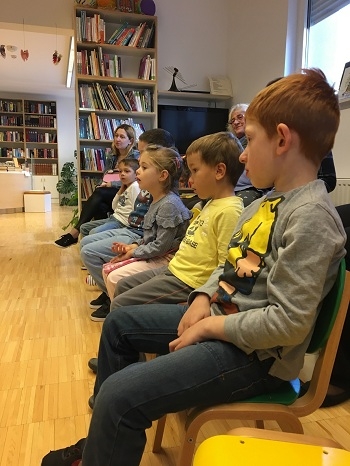 17_IMG_čitaj mi
